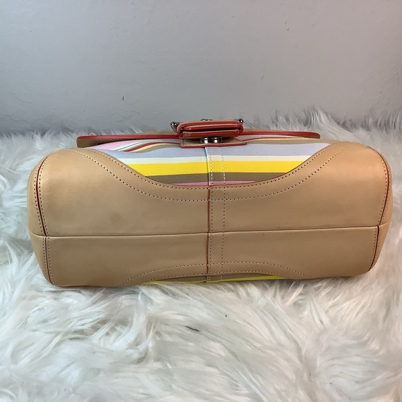 🛍COACH Daisy handbag🌸 - Picture 6 of 13